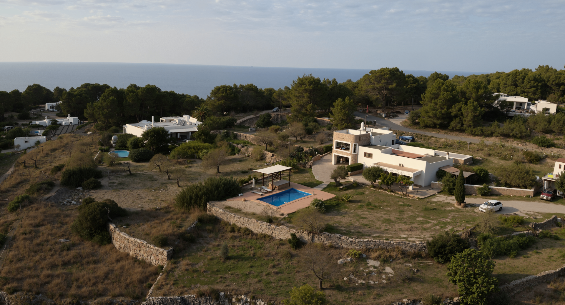 Villa Ibiza vista aérea al atardecer